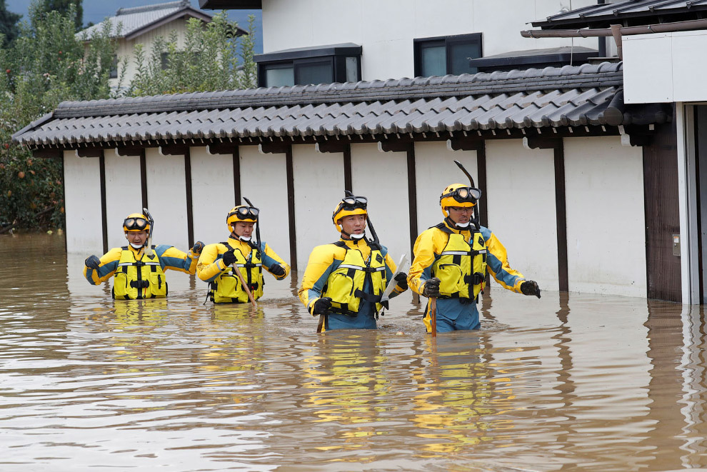 Последствия обрушившегося на Японию тайфуна «Хагибис»