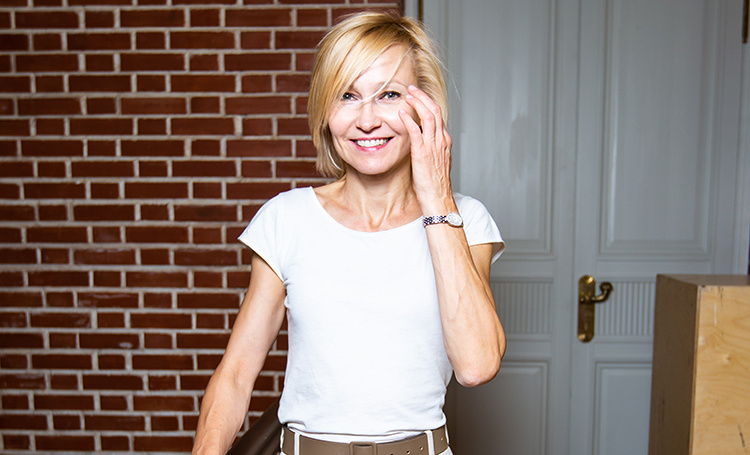 Ингеборга Дапкунайте о сыне Алексе, возрасте и скандальном фото на столе в Ленинской библиотеке