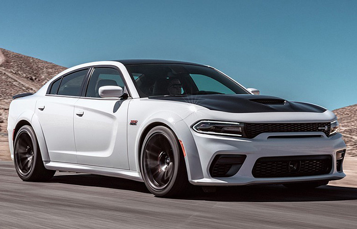 Dodge Charger SRT Hellcat.