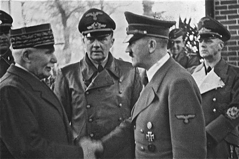 Французские союзники – друзья Гитлера. За фюрера воевало больше французов, чем против