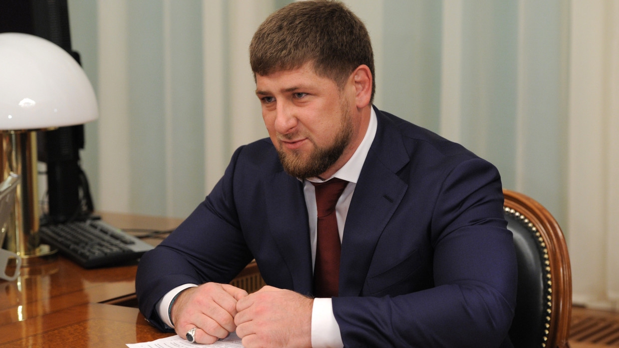Кадыров распорядился полностью прекратить сборы денег в школах Чечни Политика