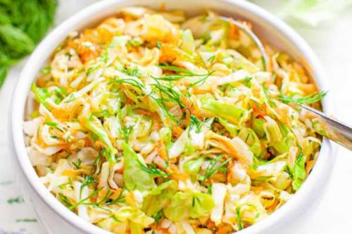Салаты с молодой капустой. Как приготовить салат из молодой капусты: 20 вкусных рецептов