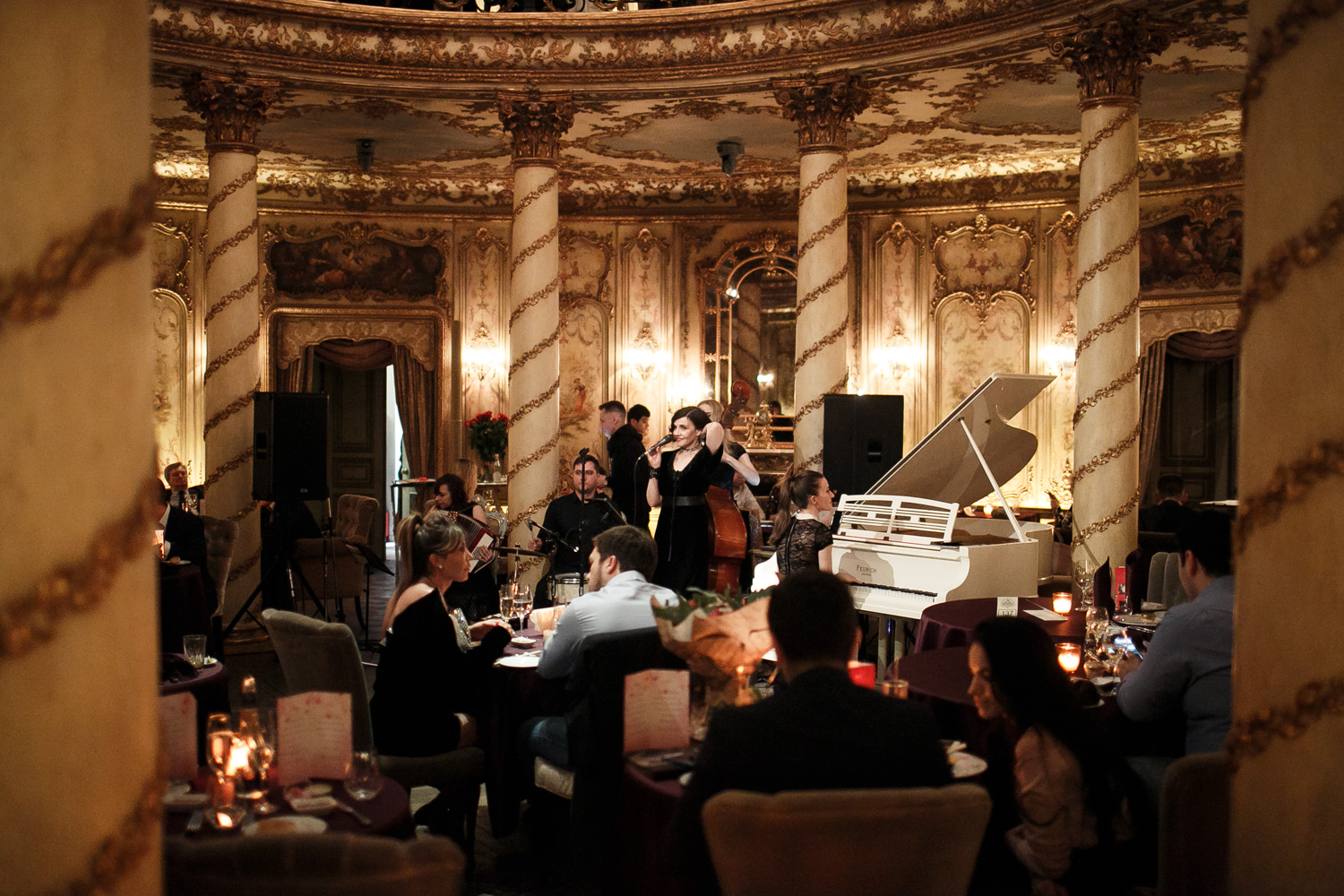 Ресторан турандот 14 февраля. Турандот ресторан зал золотая клетка. Ресторан дворец турандот. Ресторан турандот птичий зал. Турандот тверской бул.