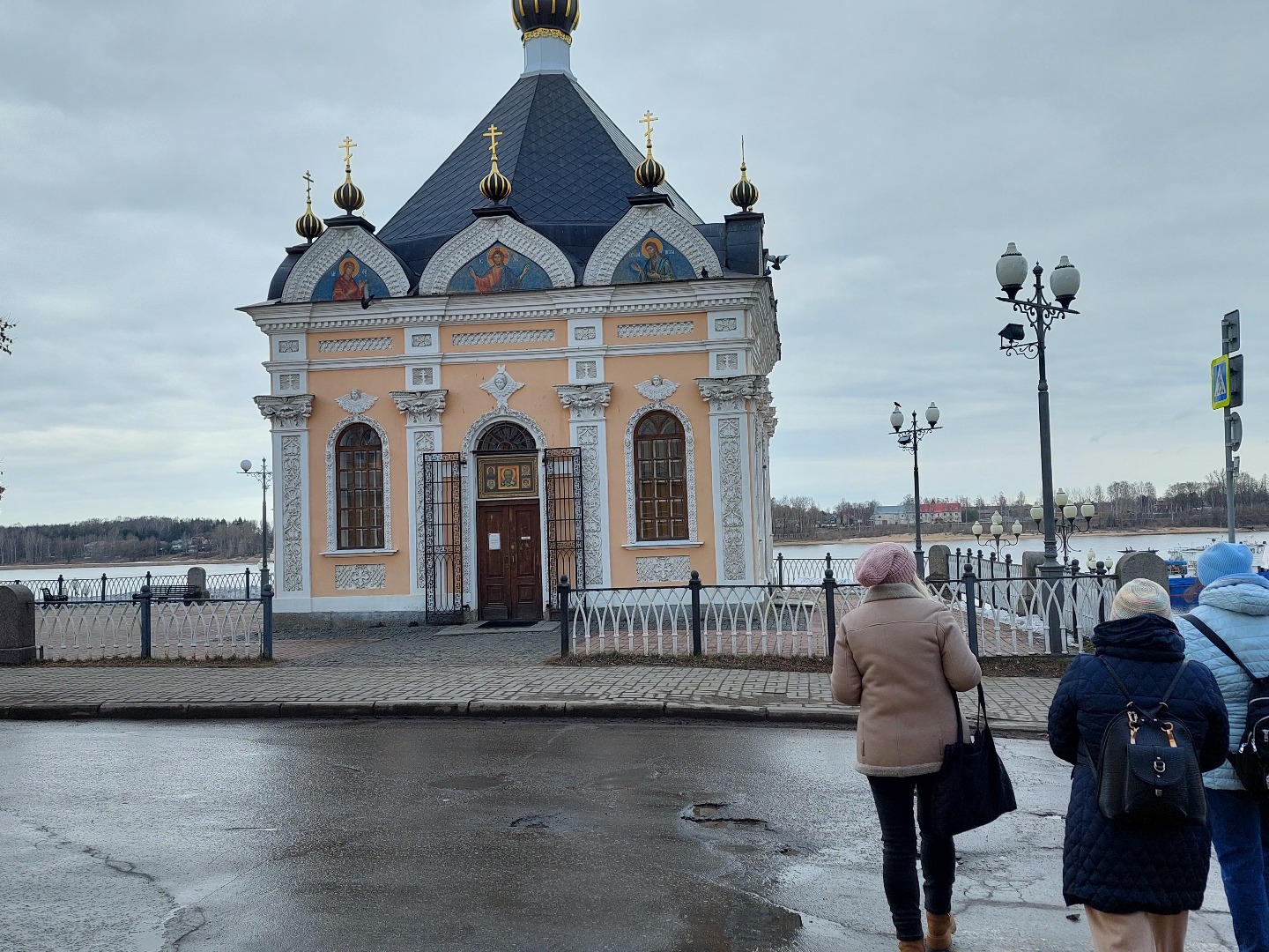 Рыбинск, Никольская часовня на набережной / фото Natalya Dolidenok