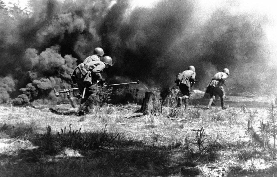Хроники Второй мировой войны: Восточноевропейский фронт Хроники Второй мировой войны: Восточноевропейский фронт история