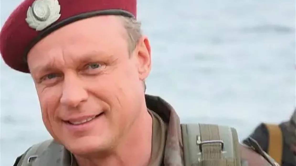 Артист Жигунов рассказал, как напугал Лужкова на церемонии вручения медали в честь 850-летия Москвы Общество