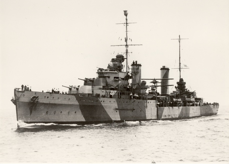 ​Крейсер Sydney — вид после нанесения на корпус камуфляжа в августе 1940 года navy.gov.au - Крейсер Sydney: триумф и трагедия | Warspot.ru