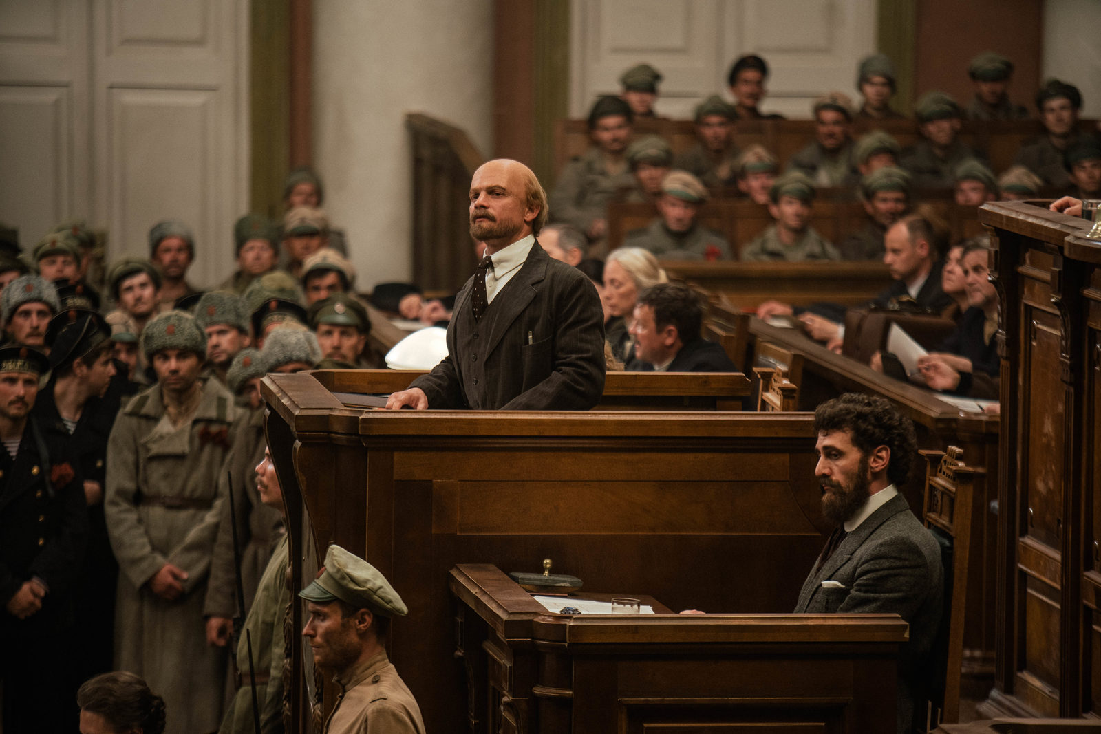 «Месть господина Кончаловского»: Чем не угодили зрителям «Хроники русской революции»