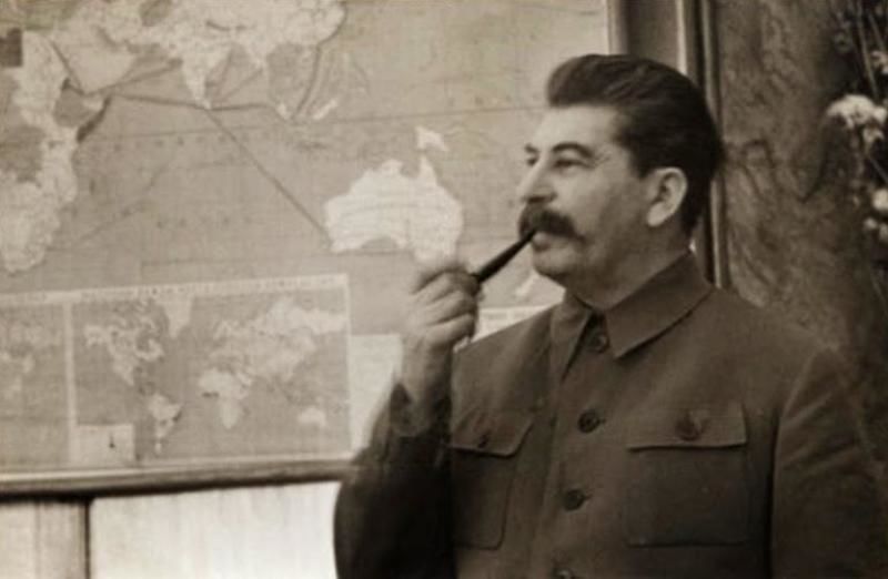 https://densegodnya.ru/d/814355/d/stalin_iosif.jpg