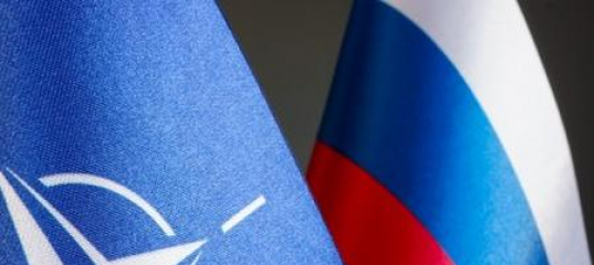 В результате «холодной войны» Запада и России Украина потеряет миллиарды долларов
