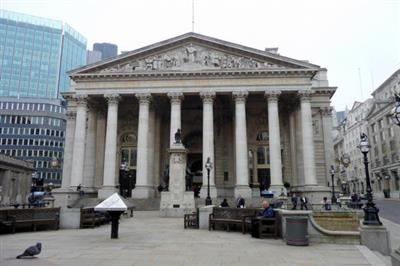 Биржи Европы снизились на данных о рекордной инфляции в еврозоне