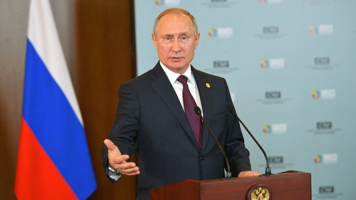 Эксперт объяснил, почему Путин не будет отдельно встречаться с Зеленским