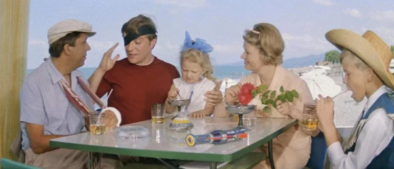 «Бриллиантовая рука»: нелепый слух про Никулина, мучения Миронова и находчивость Каневского «Бриллиантовая рука»: нелепый слух про Никулина, мучения Миронова и находчивость Каневского