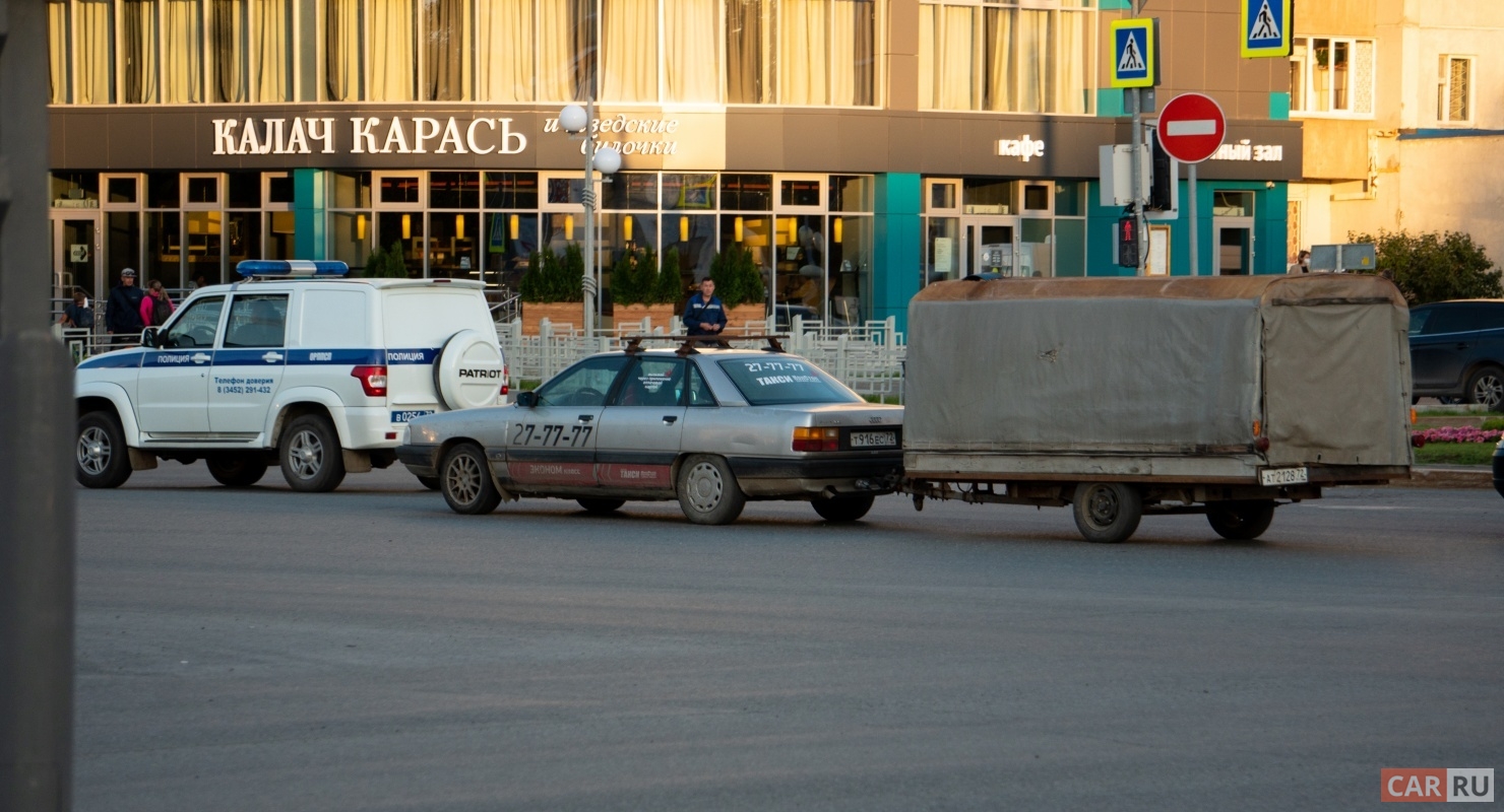 Прицеп задел встречный автомобиль. Могут ли за это лишить прав? Автомобили