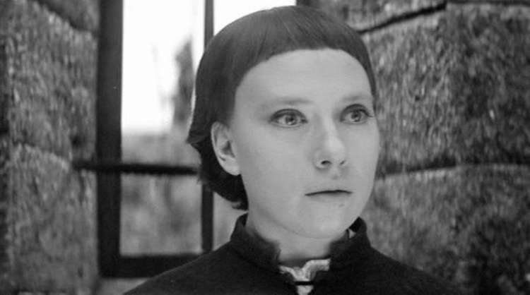 «Ты у меня красавица». Как роль Бабы-яги перевернула жизнь Инны Чуриковой и подарила любовь всей жизни актрисы