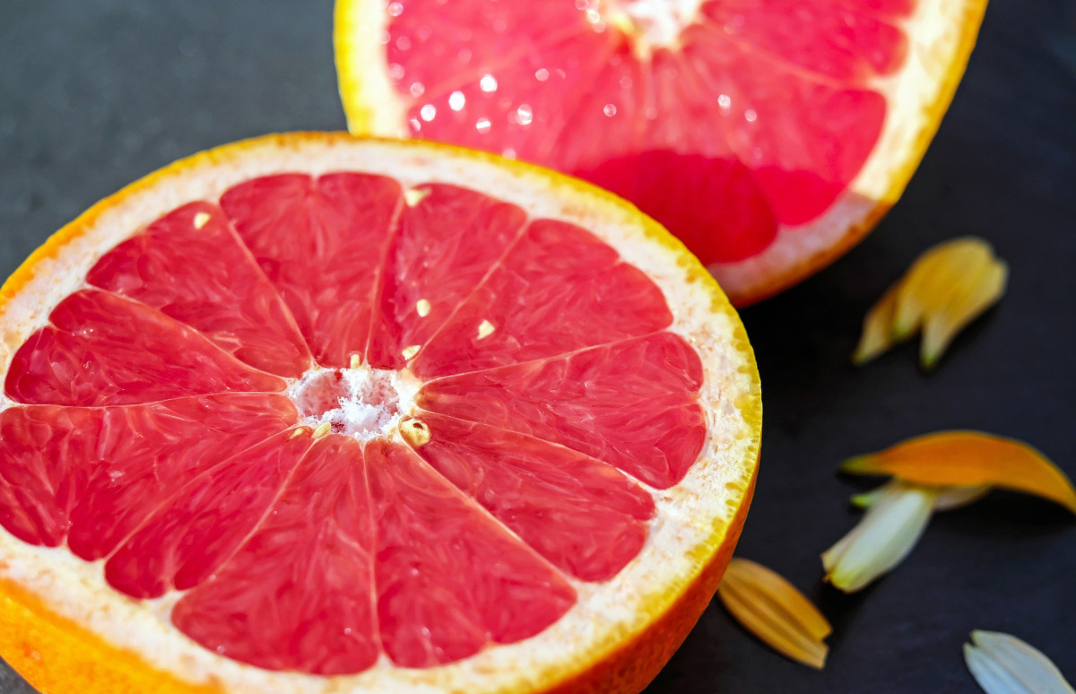 Гибрид помело и апельсина: 7 полезных свойств грейпфрута