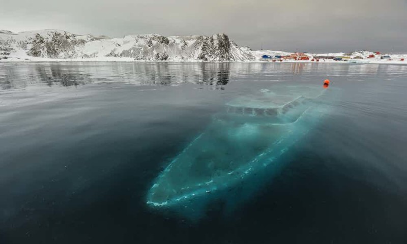 Затонувшая в Антарктиде яхта "Бескрайнее море" страшные места, страшные места на земле, страшные места на земле фото