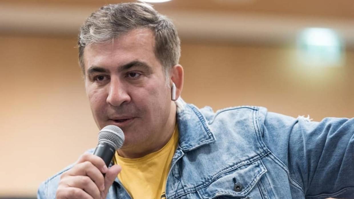 Мать Саакашвили требует возвращения сына на Украину