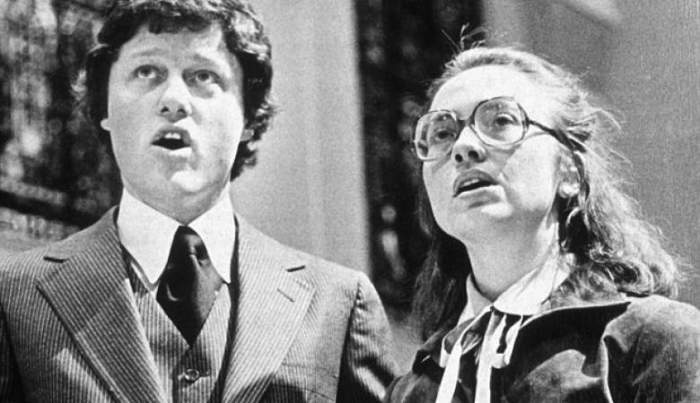 На снимке - молодой Клинтон со своей супругой Хиллари в 1978 году, в 47 лет он занял президентский пост, став 42-м главой государства США.