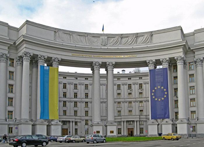 Киев оскорбился намерением США проверять, куда идут их деньги