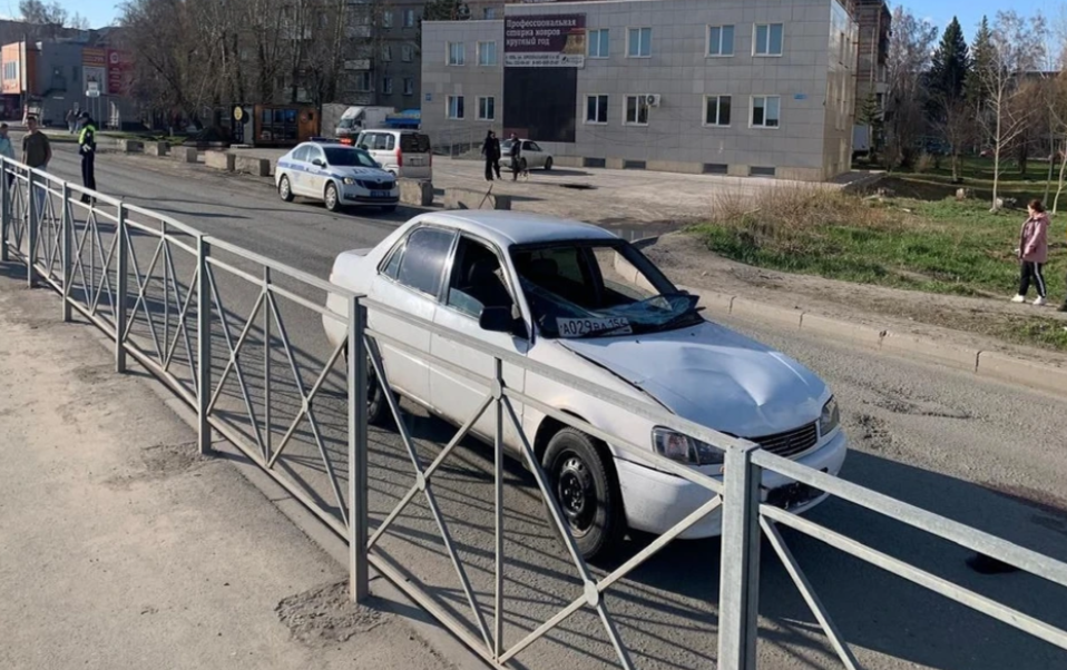 Подросток на иномарке сбил пенсионера на огромной скорости под Новосибирском