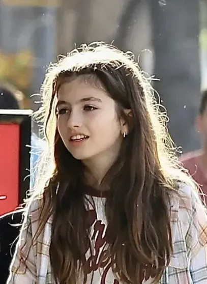 Мила Кунис появилась на публике с 11-летней дочерью от Эштона Кутчера Кунис, Кутчер, время, также, Эштона, Кутчера, этого, Однако, пошла, вновь, карьера, Более, произошло, видимости, Европу, внимания, прячась, снялся, перебраться, намерена