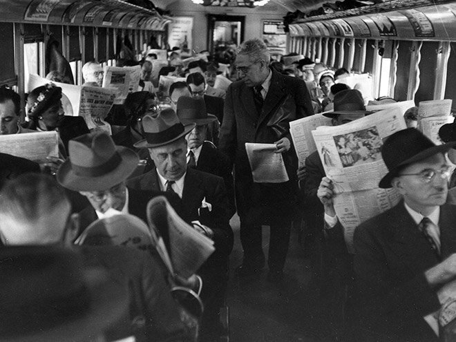 Как жили люди до того, как изобрели смартфоны газеты, залипалово, история, люди, смартфоны, человечество