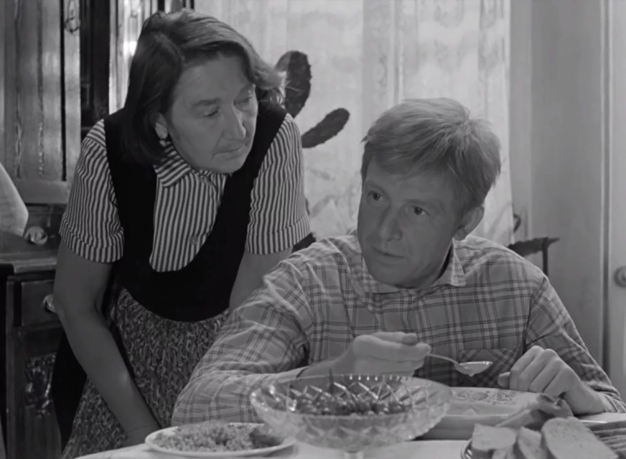 ДРАМА БЕЗДЕТНОЙ МИРОВОЙ МАМЫ ДРАМА БЕЗДЕТНОЙ МИРОВОЙ МАМЫ история кино,киноактеры,отечественные фильмы