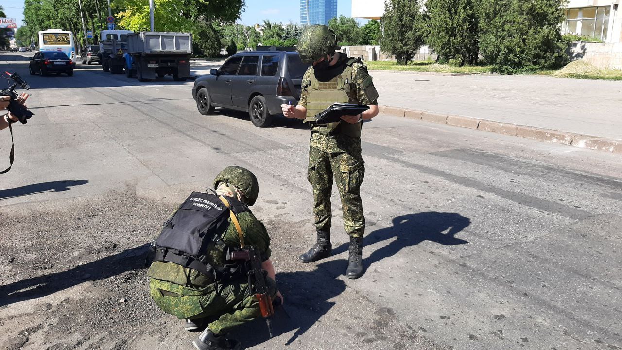 Садисты ВСУ из гаубиц НАТО M777 расстреливают Донецк украина
