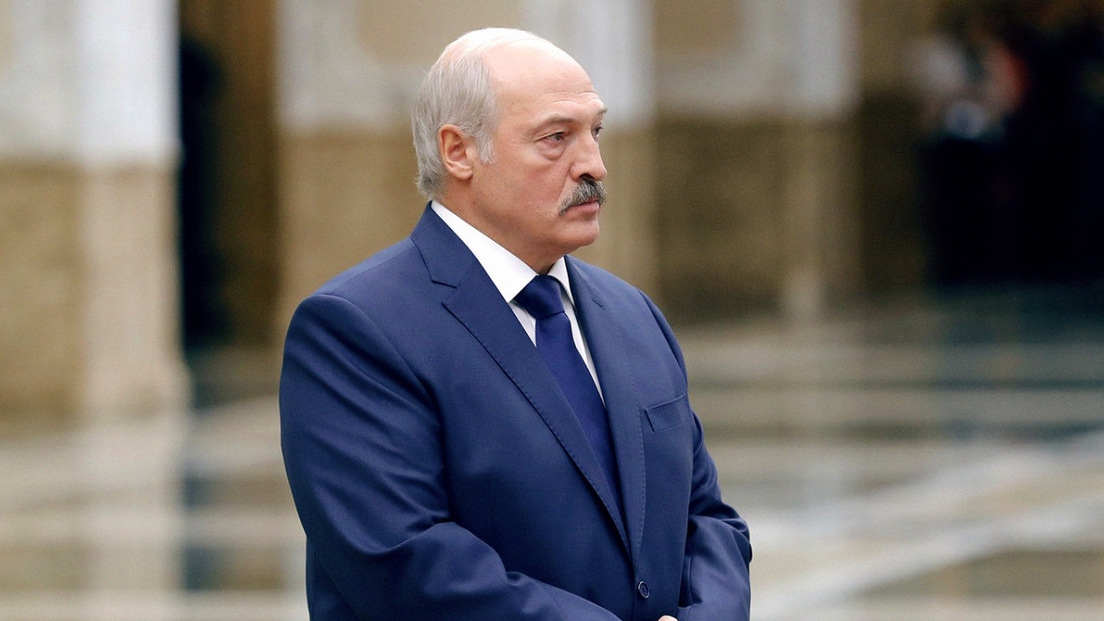 Лукашенко заявил о необходимости доработать предложения по поправкам в Конституцию