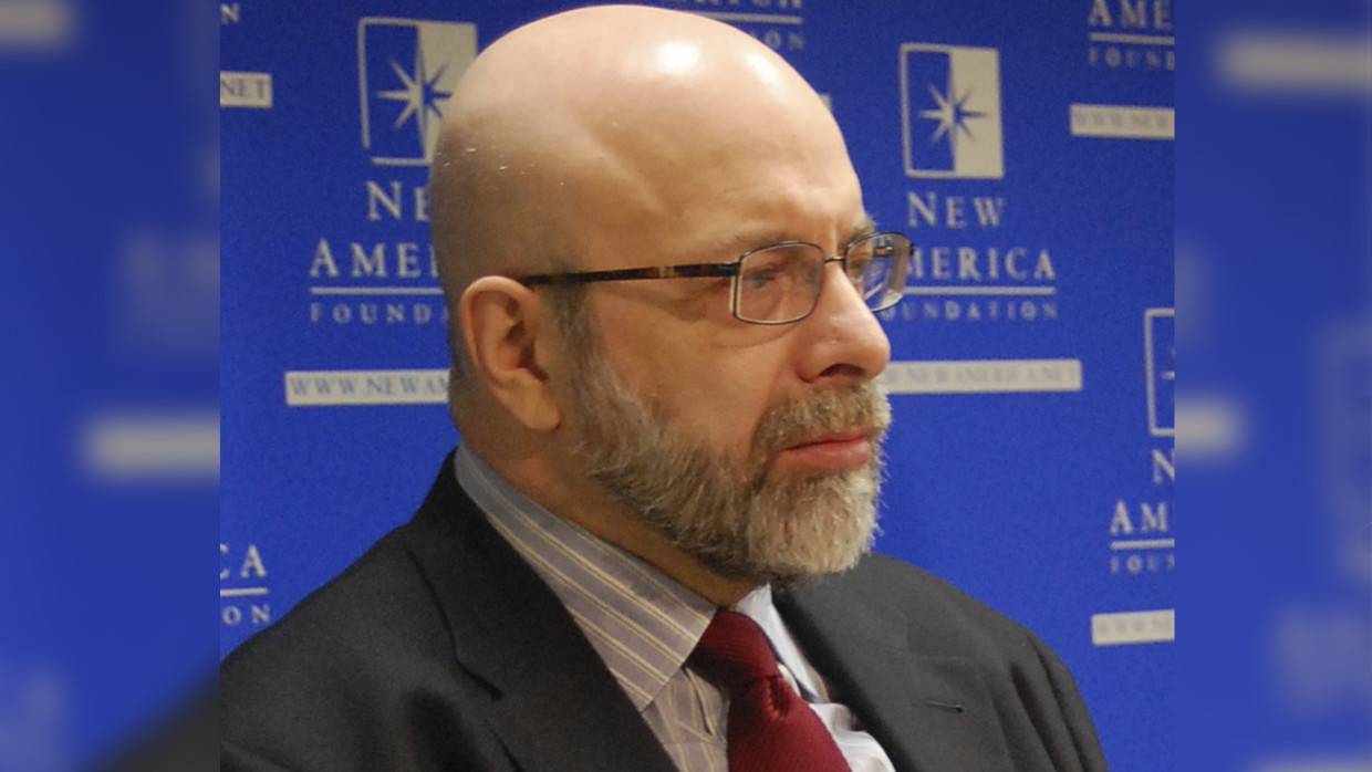 Американский политолог Саймс предостерег Украину от военных выпадов против России