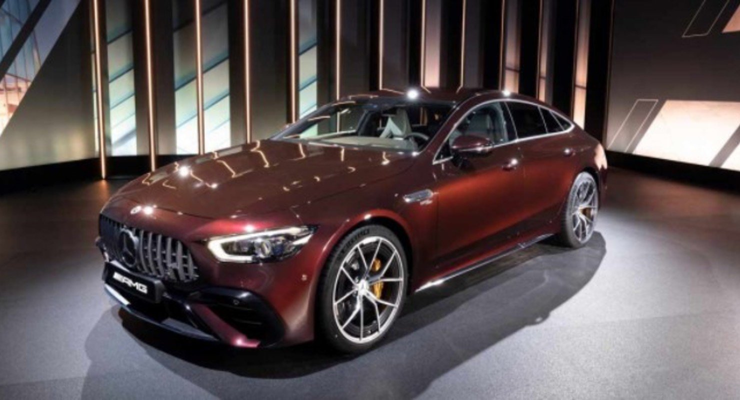 Автобренд Mercedes обновил четырехдверное купе Mercedes-AMG GT Автомобили