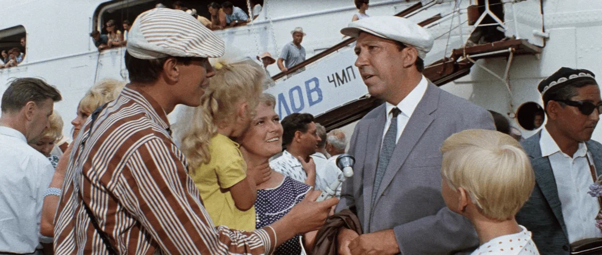 «Бриллиантовая рука»: нелепый слух про Никулина, мучения Миронова и находчивость Каневского «Бриллиантовая рука»: нелепый слух про Никулина, мучения Миронова и находчивость Каневского