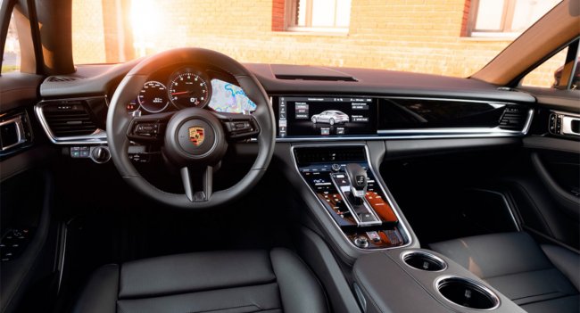 Корректировка смыслов. Тест-драйв Porsche Panamera 2021 года
