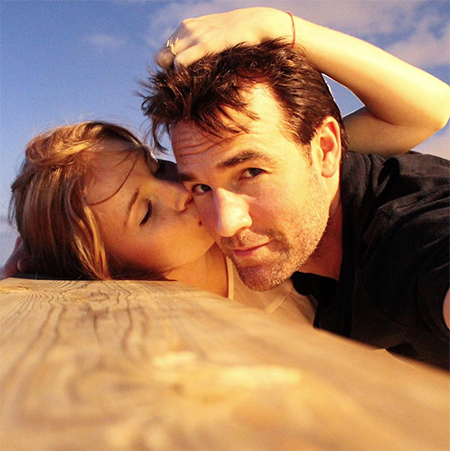 Джеймс Ван Дер Бик рассказал романтичную историю знакомства с женой по случаю 10-й годовщины свадьбы Джеймс Ван Дер Бик рассказал романтичную историю знакомства с женой по случаю 10-й годовщины свадьбы Звезды,Звездные пары