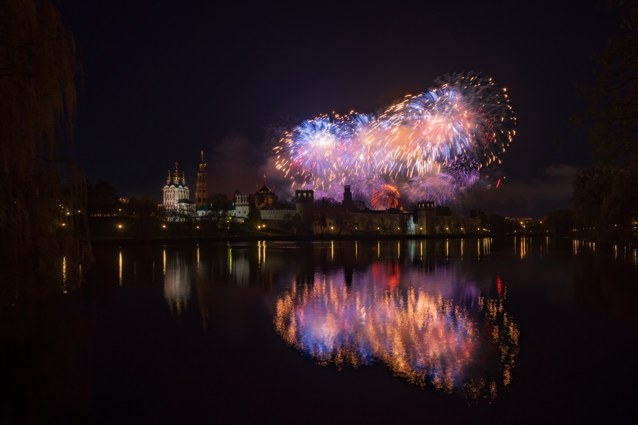 салют в москве 23 февраля