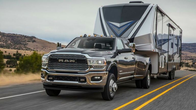 Новый грузовой пикап Dodge Ram 3500HD - с максимальным крутящим моментом 1354 Нм авто и мото