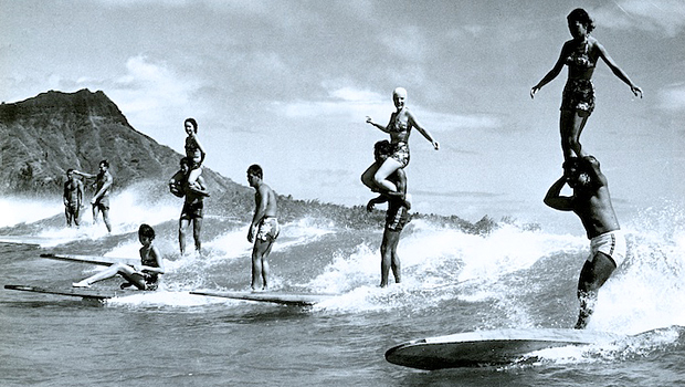  encyclopediaofsurfing.com