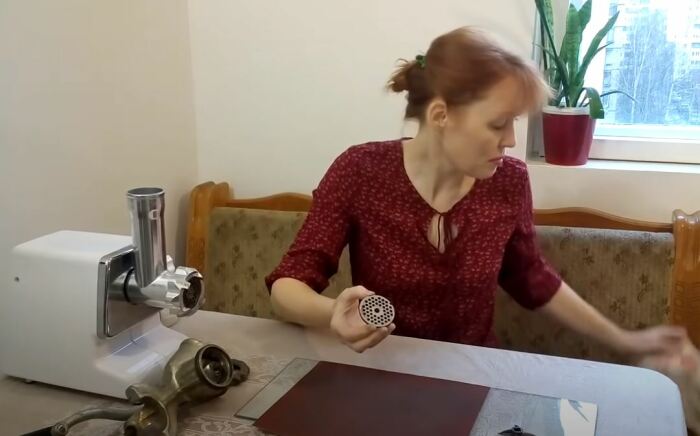 Простецкий способ заточки ножей для мясорубки, который позволит достичь заводской остроты Простецкий способ заточки ножей для мясорубки, который позволит достичь заводской остроты