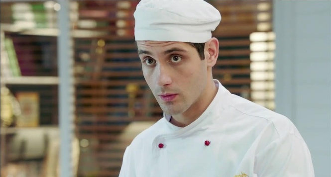 Вот как сложилась карьера Макса Лаврова из всеми любимого ситкома «Кухня» актер