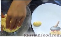 Фото приготовления рецепта: Домашние сырные палочки - шаг №2