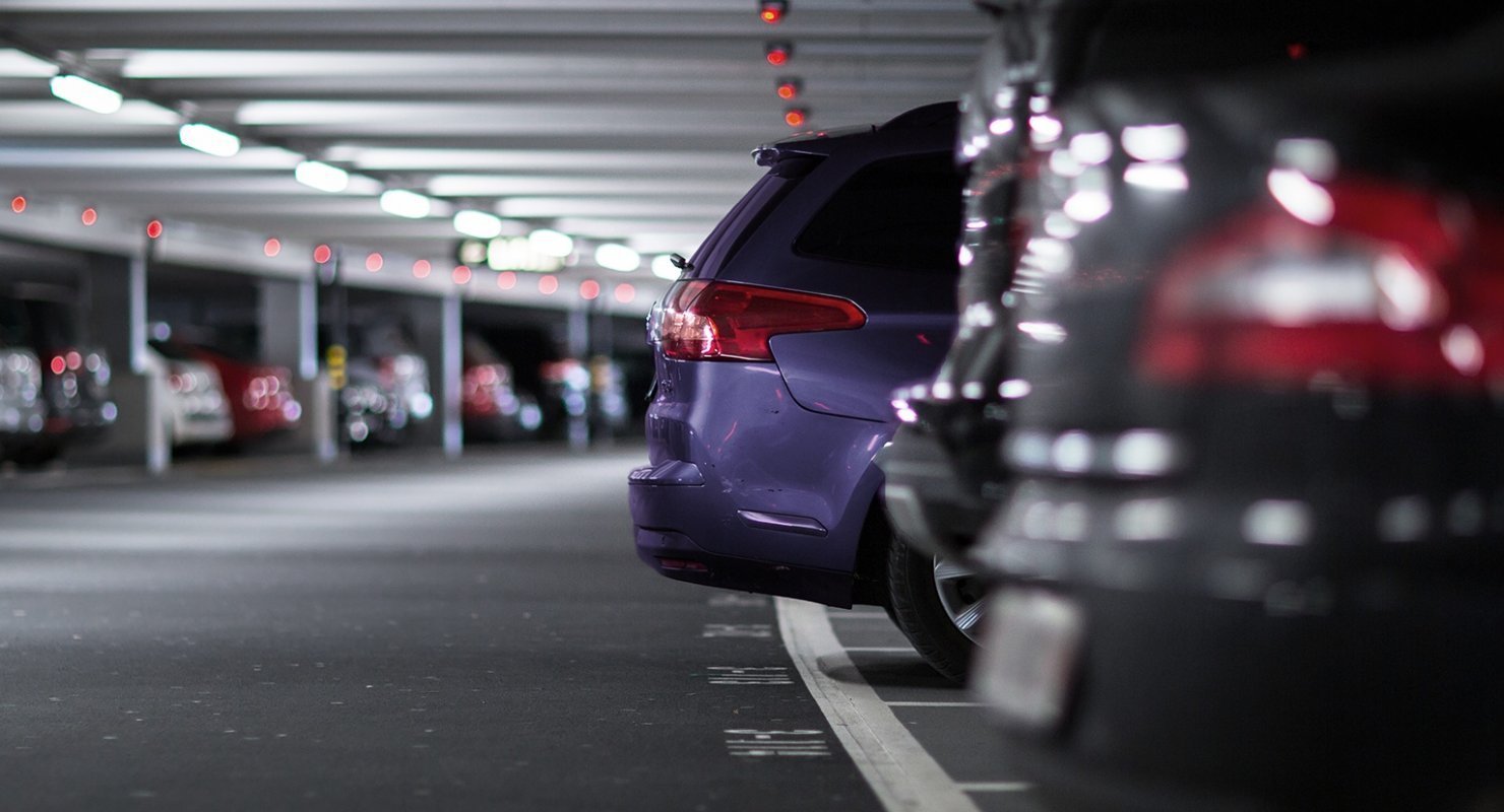 Что нужно знать, оставляя авто на парковке в аэропорту