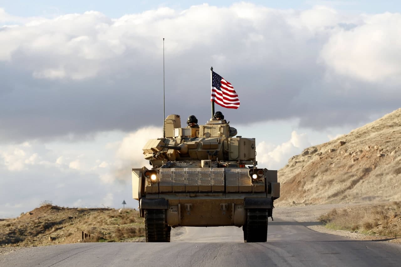 Эй, американец, улыбнись! Как русским военным приходится учить США в Сирии Эй, американец, улыбнись! Как русским военным приходится учить США в Сирии сирия