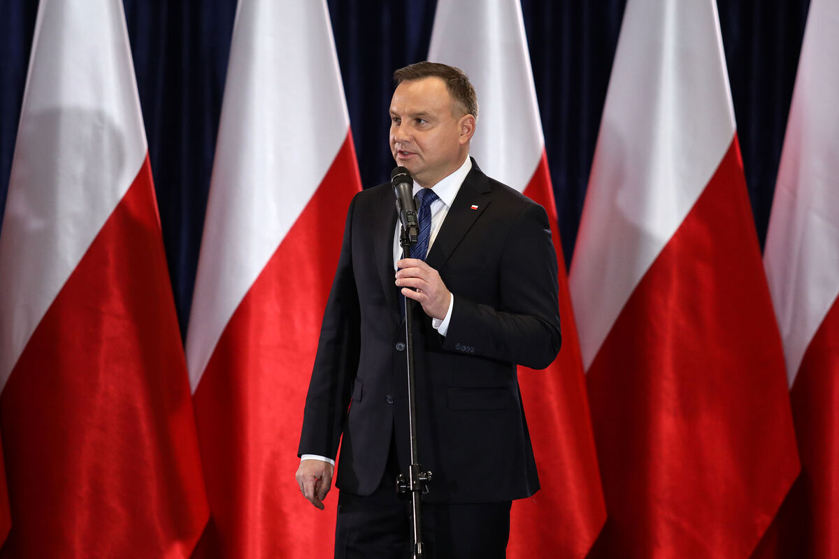 Дуда назвал скандалом тайный ввоз нелегальных мигрантов в Польшу из Германии