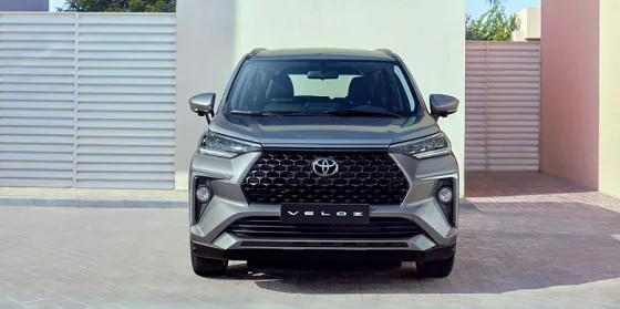 Семиместная Toyota Veloz подешевела в России до 2,9 млн рублей. Четыре месяца назад такие машины предлагались под заказ за 3,6 млн рублей