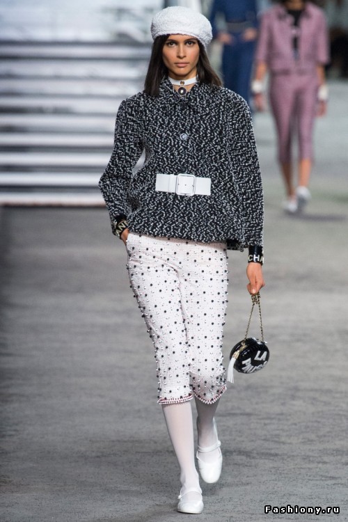 Chanel 2019 круизная коллекция Chanel 2019 круизная коллекция