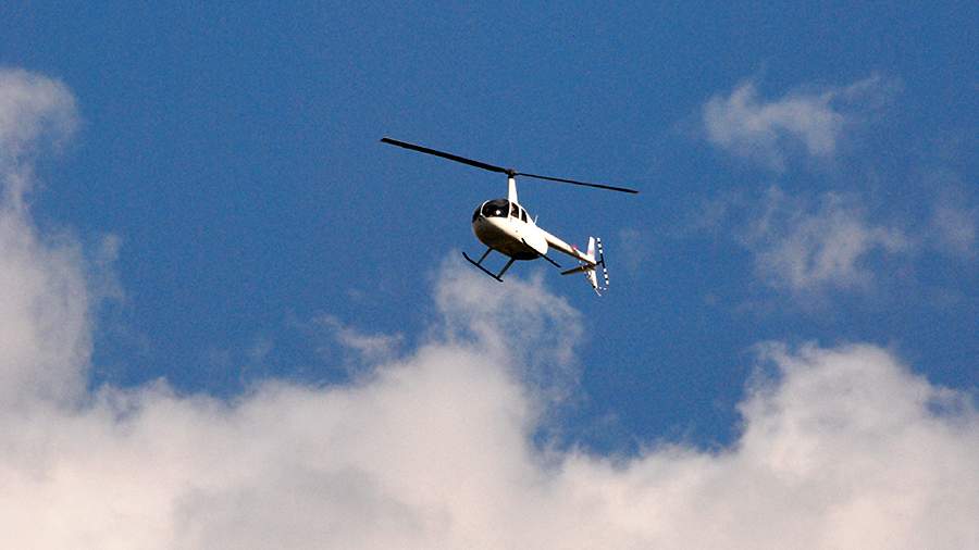 Поиски вертолета Robinson R44 в Якутии приостановлены из-за погоды