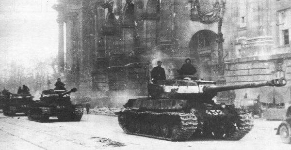 Как создавался и совершенствовался ИС-2 оружие,танки