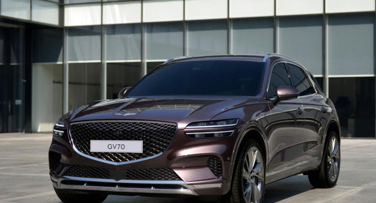 Арендовать премиальную модель кроссовера Genesis GV70 стало дороже, чем модель GV80
