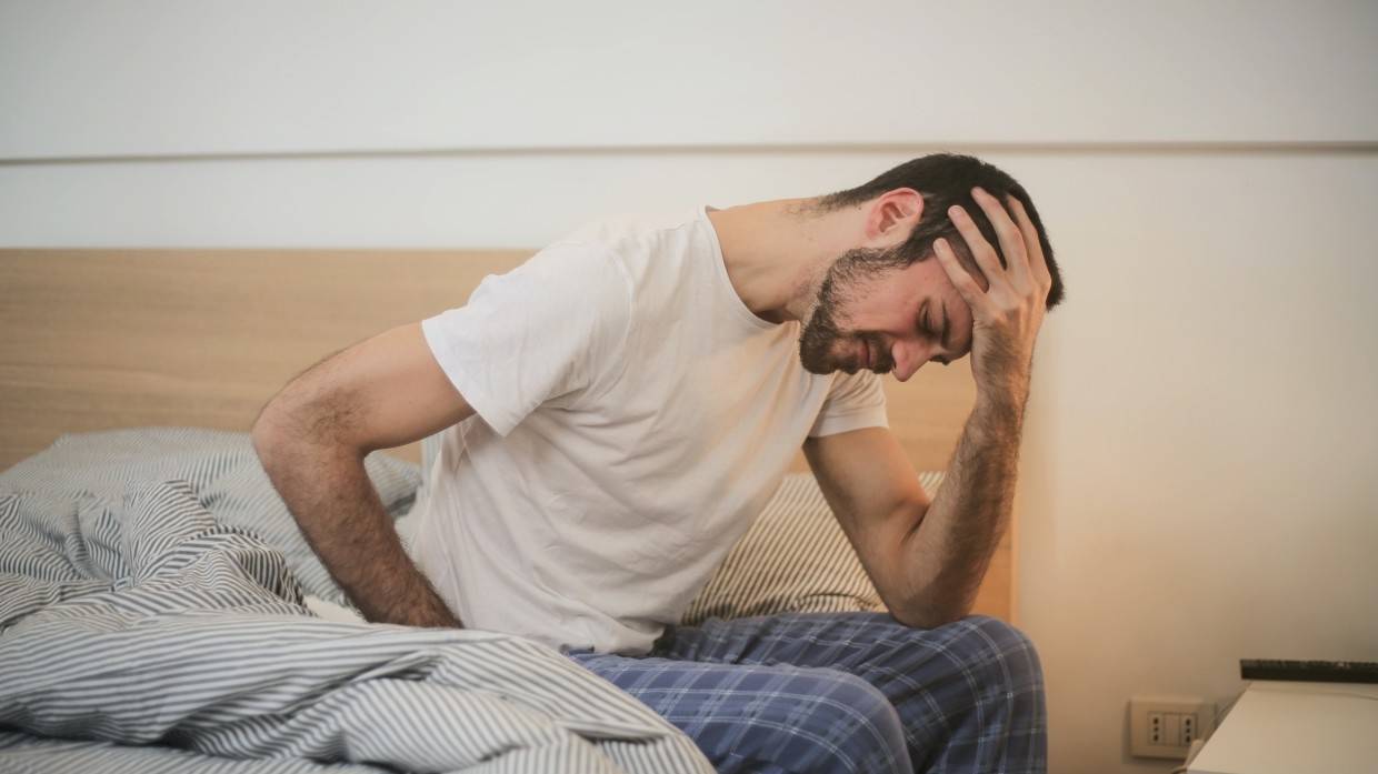 Невролог Тургунхужаев объяснил причину появления мигрирующих болей после COVID-19